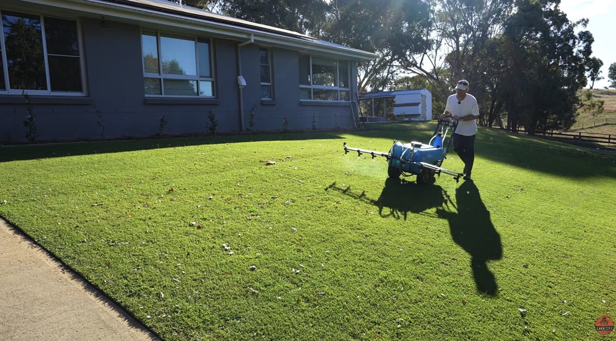 Spraying liquid fertiliser
